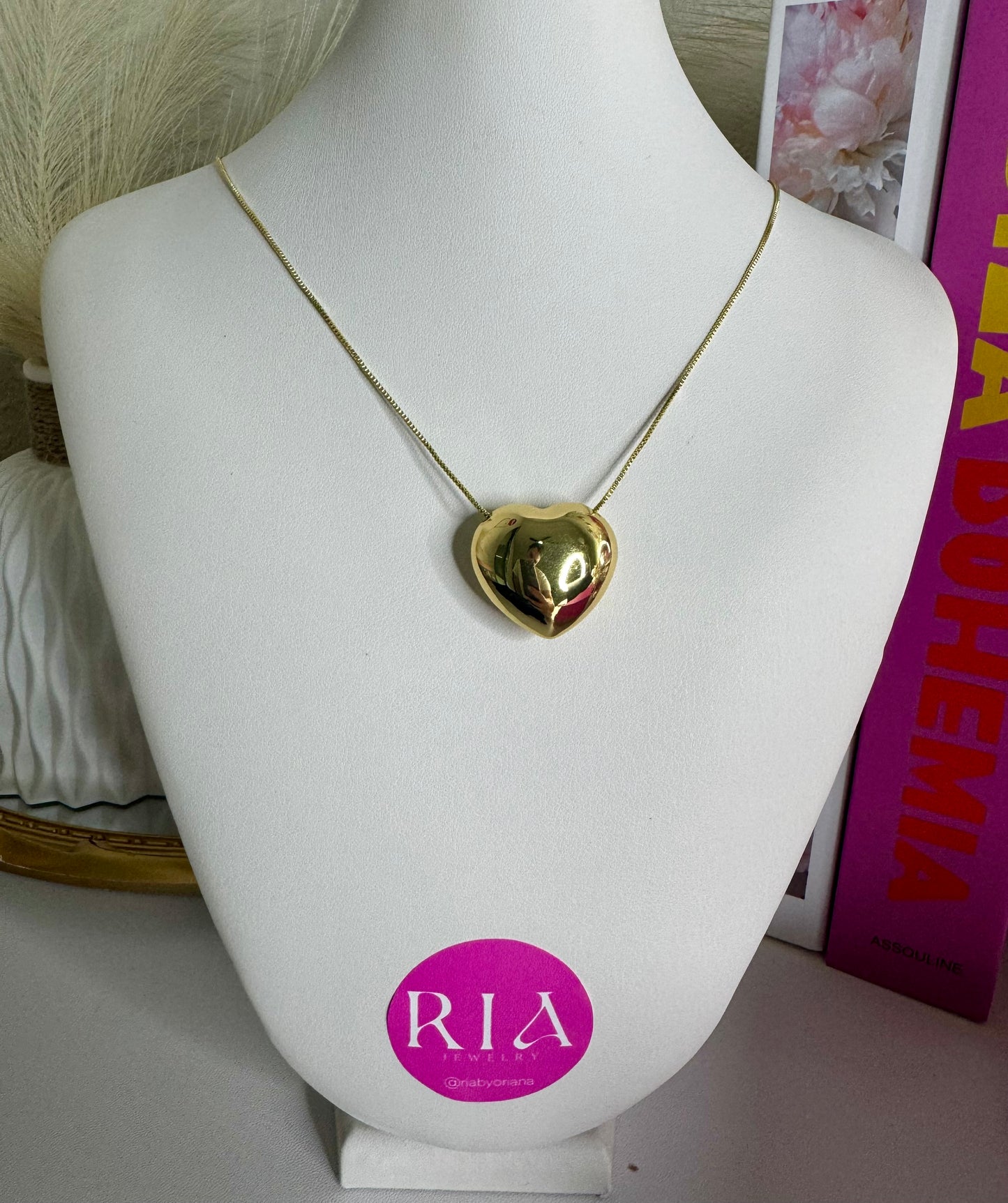 Gold Chunky Pendant Necklace